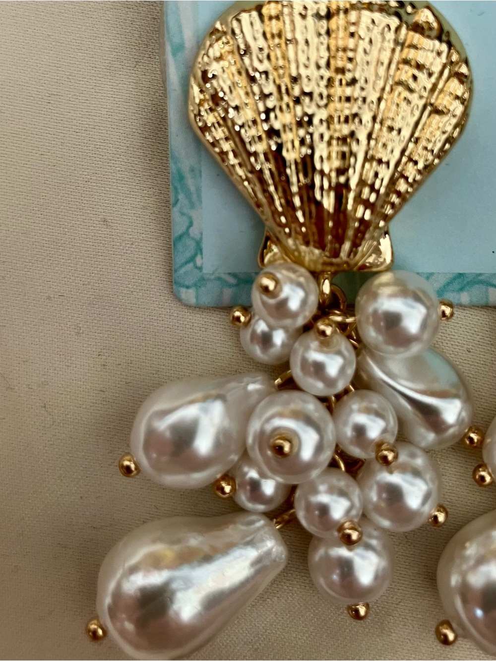 House of Harlow 1960 Gold Shell and White Pearl Cluster Drop Earrings - Picture 3 of 5